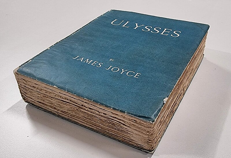James_Joyce_Ulysses_1st_Edition_1922_GB